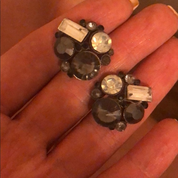 Jeweled cluster earrings - Picture 6 of 11